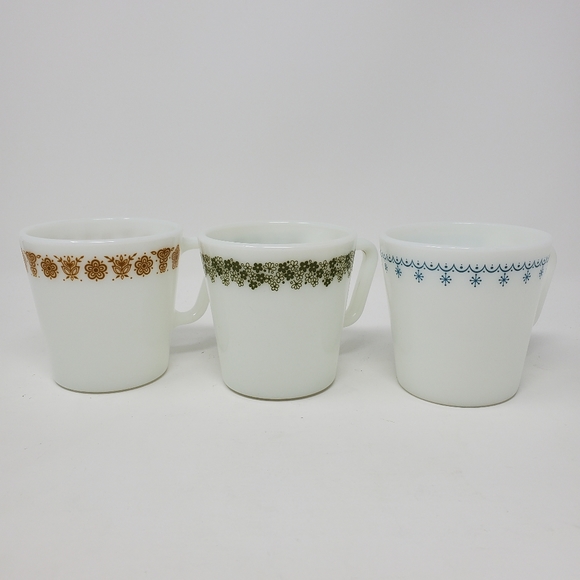 COPY - VTG Pyrex Milk Glass Coffee Mugs Butterfly Gold/Spring Blossom/Snowflake… - Picture 3 of 8